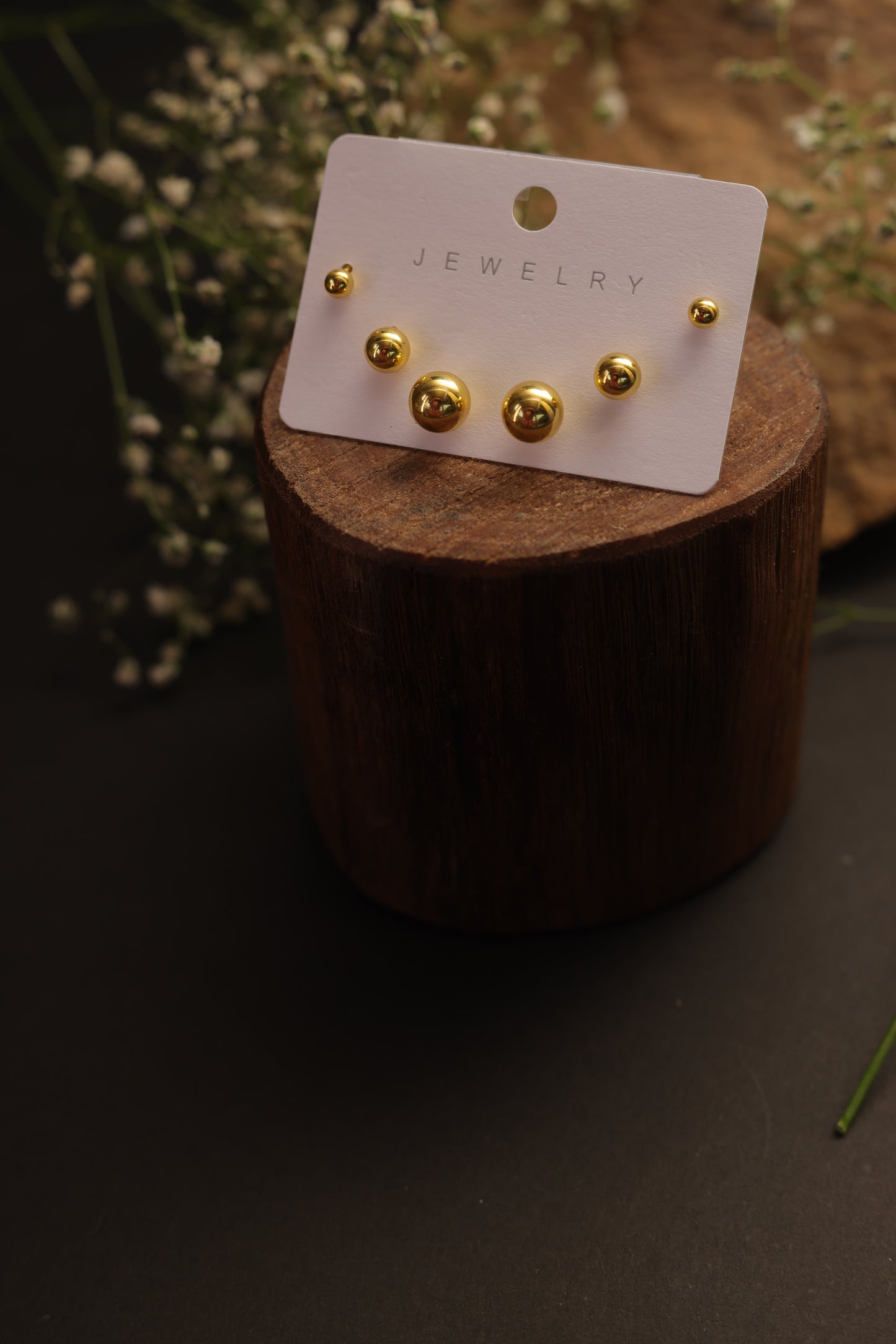 Golden Classic Stud Set