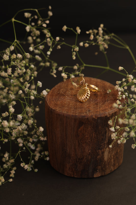 Golden Seashell Ring