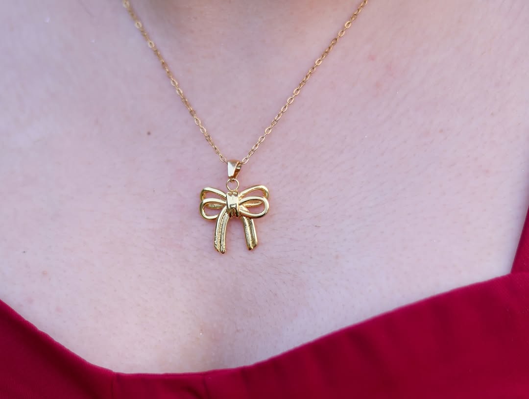 Golden Bow Charm Necklace Set